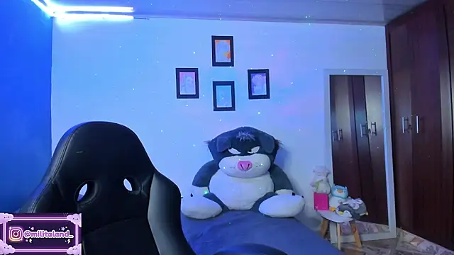 milita houston online show from October 2025 06:32:01 PM