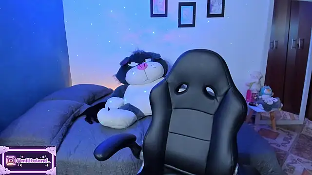 milita houston online show from October 2025 04:19:01 PM