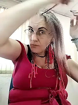 Snapshot of est_82 chatting on September 2025 09:42:02 AM est 82 online show from September 2025 09:42:02 AM