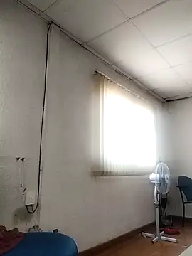 Snapshot of est_82 chatting on September 2025 08:16:01 AM est 82 online show from September 2025 08:16:01 AM