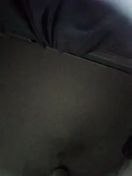 Snapshot of est_82 chatting on September 2025 09:39:02 PM est 82 online show from September 2025 09:39:02 PM