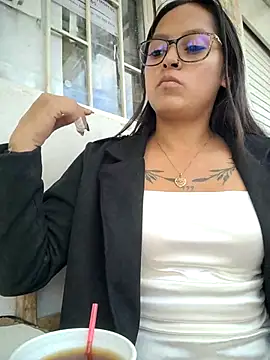 Snapshot of LunaHot_777 chatting on October 2025 08:29:01 PM LunaHot 777 online show from October 2025 08:29:01 PM