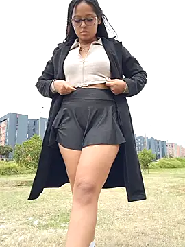 Snapshot of LunaHot_777 chatting on October 2025 06:40:02 PM LunaHot 777 online show from October 2025 06:40:02 PM