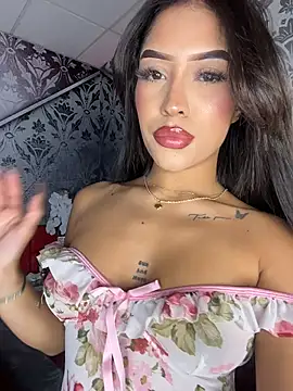 Snapshot of MystiqueXXX chatting on June 2026 01:10:01 PM MystiqueXXX online show from June 2026 01:10:01 PM