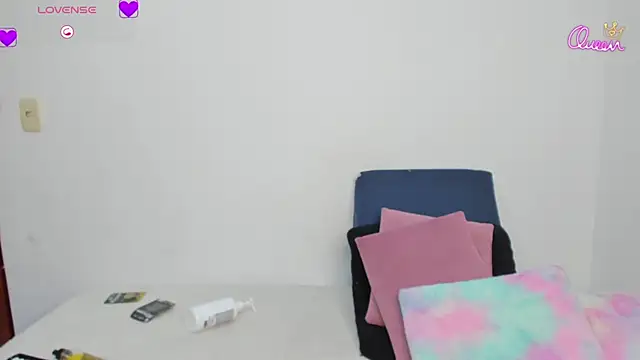 Brandy brown  online show from December 2025 11:33:02 PM