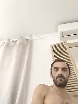 hotmen83 online show from October 2025 08:40:02 PM