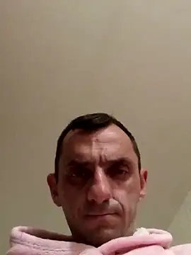 hotmen83 online show from April 2026 10:02:02 PM