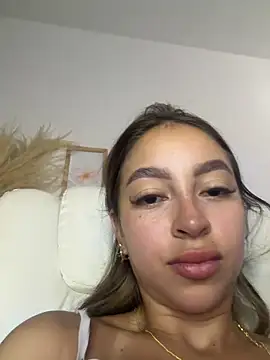 shannel moss   online show from April 2026 06:21:01 PM