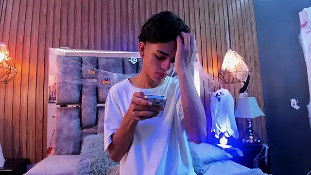 owen  johnson online show from November 2025 11:45:01 AM