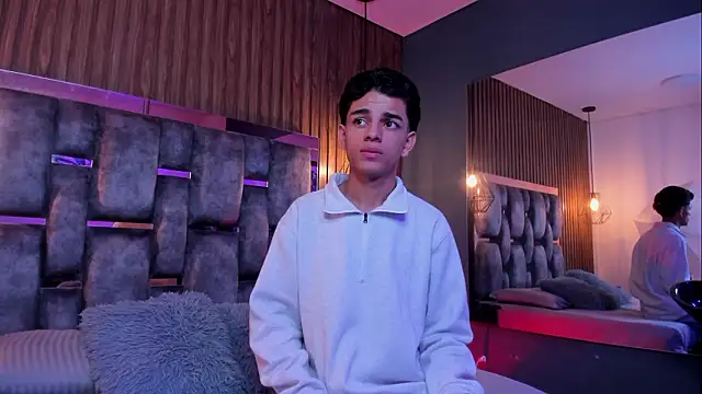 owen  johnson online show from February 2026 12:04:01 PM