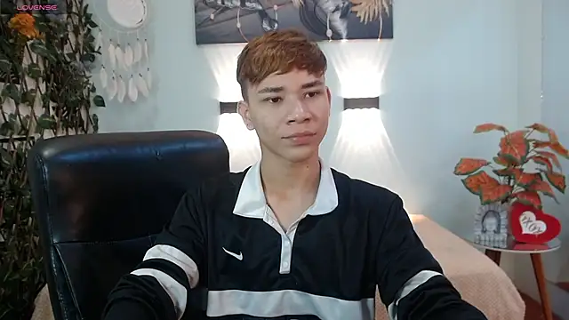 nathanclay online show from December 2025 03:57:01 AM