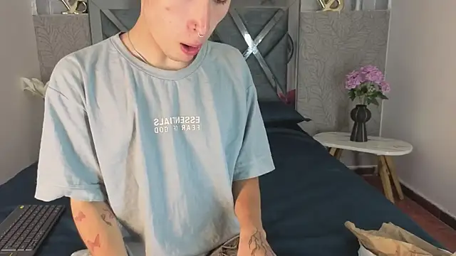  DantFox  online show from January 2026 04:12:02 PM