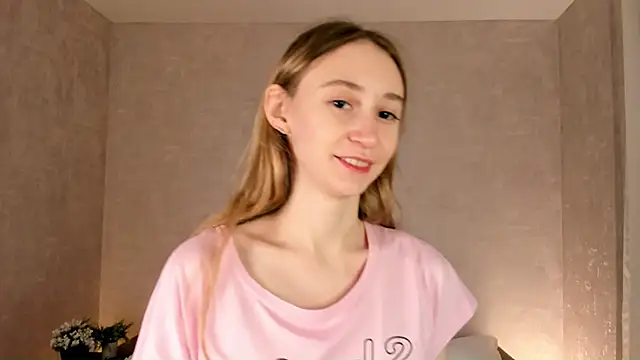 BeatrixHiett online show from October 2025 03:25:01 AM