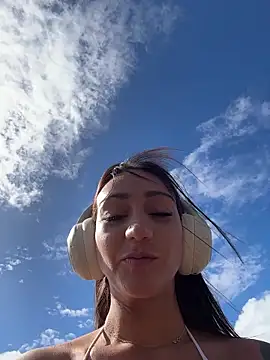 Ninabigtitied online show from January 2026 12:29:02 PM