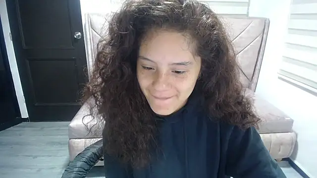 Velvet Moon V online show from October 2025 01:11:01 PM