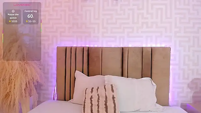 naishaa  online show from June 2026 04:55:01 PM