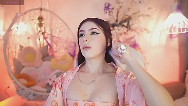 Snapshot of JadeSummerr chatting on October 2025 11:44:01 AM JadeSummerr online show from October 2025 11:44:01 AM