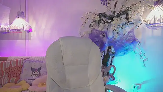 Snapshot of JadeSummerr chatting on October 2025 11:43:02 AM JadeSummerr online show from October 2025 11:43:02 AM