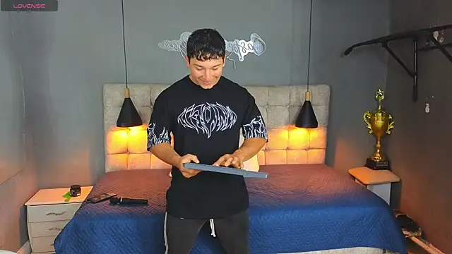 Horny nick18 online show from October 2025 11:30:02 AM