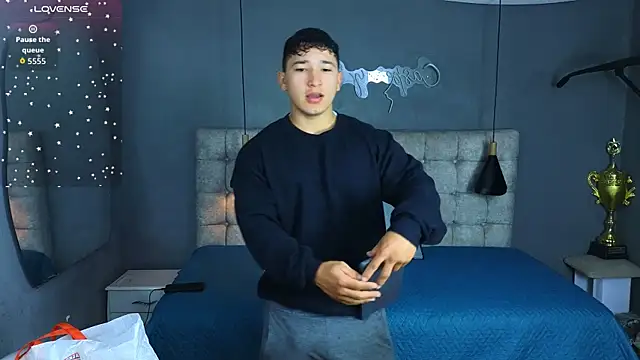 Horny nick18 online show from October 2025 09:35:02 AM