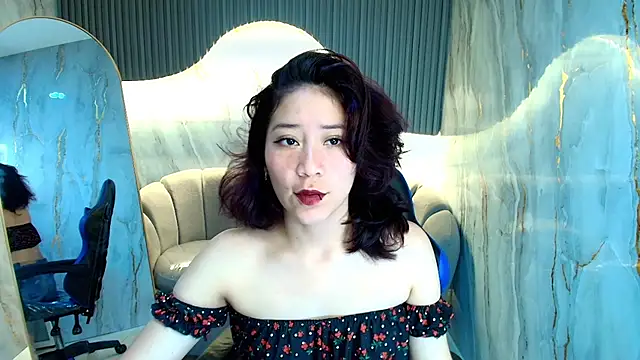 valentina r  online show from November 2025 03:40:01 AM