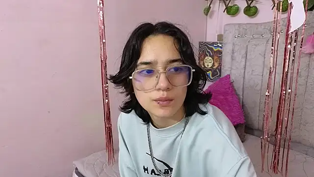 katalinathxandbritney1 online show from October 2025 08:28:02 PM