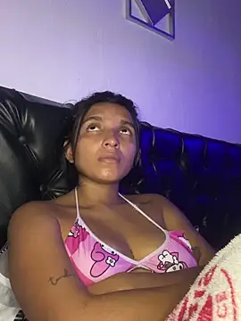 Snapshot of _Lorenn_ chatting on September 2025 01:21:01 PM Lorenn online show from September 2025 01:21:01 PM