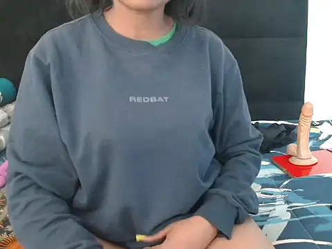 Snapshot of CreamySexyPussy chatting on November 2025 05:14:01 PM CreamySexyPussy online show from November 2025 05:14:01 PM