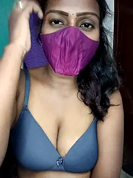 Snapshot of Tamil_kavinila chatting on October 2025 04:03:02 PM Tamil kavinila online show from October 2025 04:03:02 PM