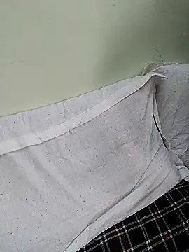 Snapshot of Kavya_Rathore chatting on October 2025 06:10:01 AM Kavya Rathore online show from October 2025 06:10:01 AM