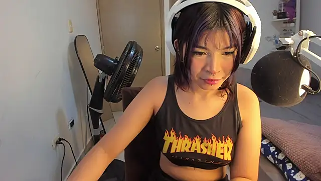 Kirachan98 online show from May 2026 06:02:01 PM