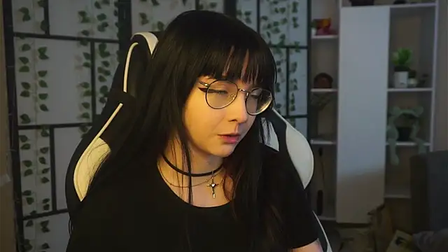 BereniceBattersby online show from October 2025 08:48:01 PM