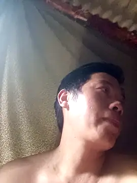 Snapshot of DungLuongg chatting on September 2025 05:53:02 AM DungLuongg online show from September 2025 05:53:02 AM