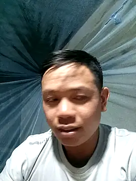 Snapshot of DungLuongg chatting on September 2025 01:04:01 PM DungLuongg online show from September 2025 01:04:01 PM