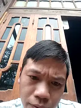 Snapshot of DungLuongg chatting on October 2025 11:32:02 PM DungLuongg online show from October 2025 11:32:02 PM