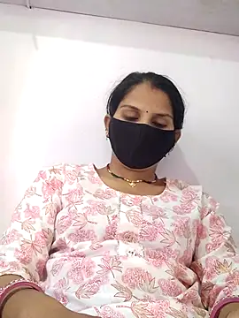 poojam93 online show from October 2025 09:06:02 AM