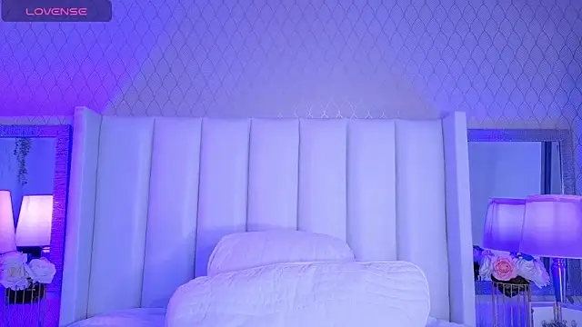 CristalHeart  online show from April 2026 12:47:01 PM