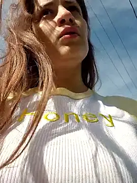 aytanna torrez online show from October 2025 12:50:02 PM