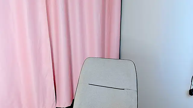 yoi mika online show from October 2025 09:57:01 PM