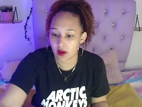 Kristal Miild online show from September 2025 02:22:01 AM