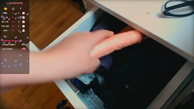 Snapshot of darlingeva1010 chatting on October 2025 02:10:01 AM darlingeva1010 online show from October 2025 02:10:01 AM