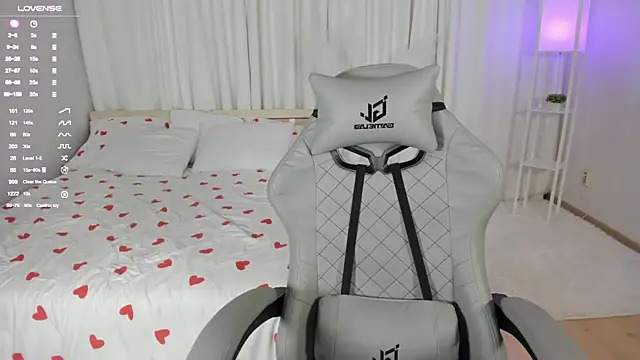 LiliaMoons online show from September 2025 02:22:02 PM