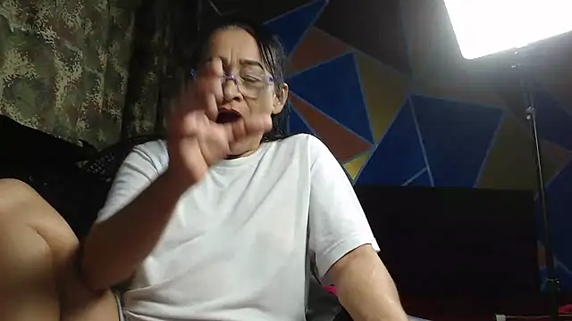 maggi hotsson online show from January 2026 10:34:01 PM