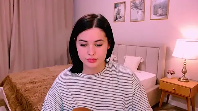 lil angel  online show from February 2026 10:27:01 PM