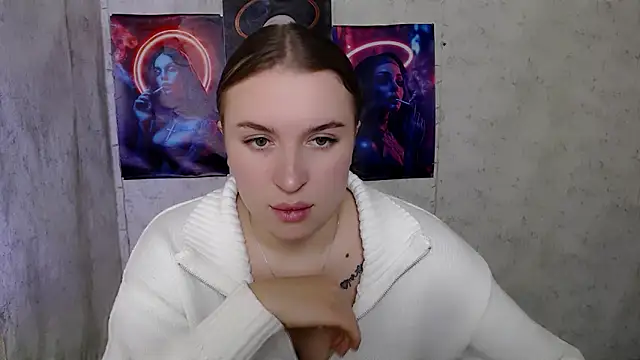 JuliaTopp  online show from October 2025 01:01:01 PM