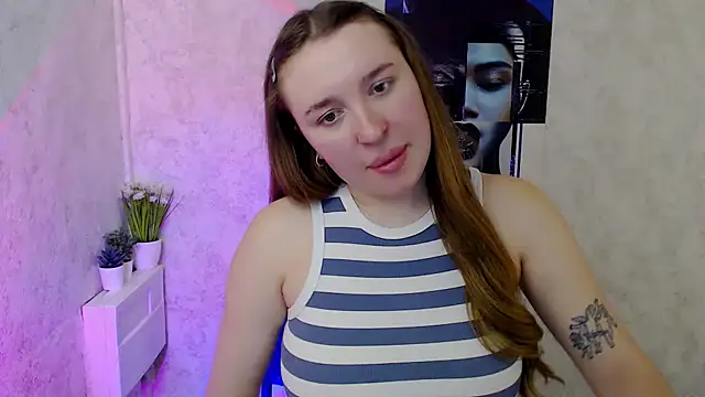 JuliaTopp  online show from February 2026 10:21:02 AM