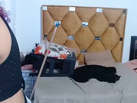 CATTALINAHOT online show from April 2026 03:37:02 AM