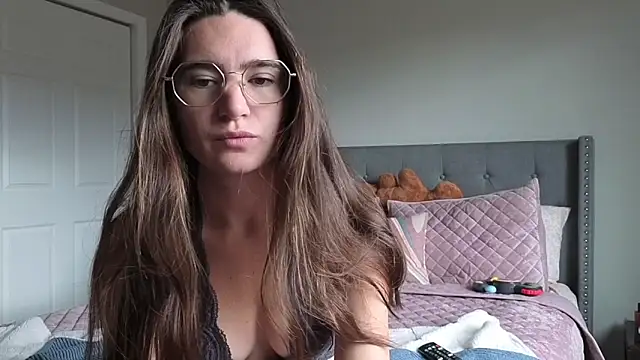 bambifarrina online show from October 2025 07:58:02 PM