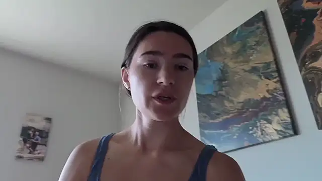 bambifarrina online show from April 2026 05:15:02 PM