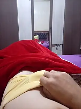 Gustavo198045 online show from April 2026 03:28:01 AM